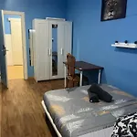 Rooms In Spacious Apartment In City Center