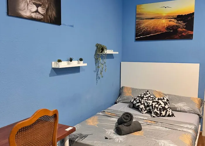 Rooms In Spacious Apartment In City Center